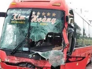 4 ôtô tông liên hoàn trên cao tốc TP.HCM - Trung Lương khiến 5 người thương vong