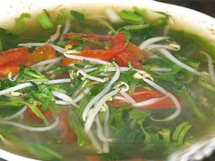 Hướng dẫn nấu canh rau muống me chua ngon mát cho ngày Hè