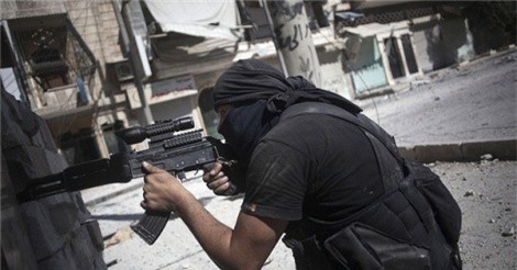 Phiến quân được Mỹ hậu thuẫn huyết chiến đẫm máu ở Đông Syria