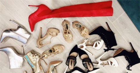 Bảo Thy chơi trội, sắm liền một lúc gần 20 đôi giày mừng sinh nhật tuổi 30