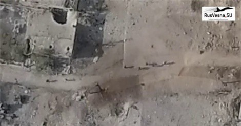 Clip: Quân đội Syria nã tên lửa, nghiền nát căn cứ IS ở trại tị nạn Yarmouk 