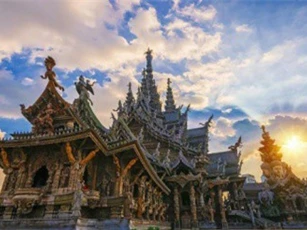 Độc đáo ngôi đền 'chẳng bao giờ hoàn thành' ở Thái Lan