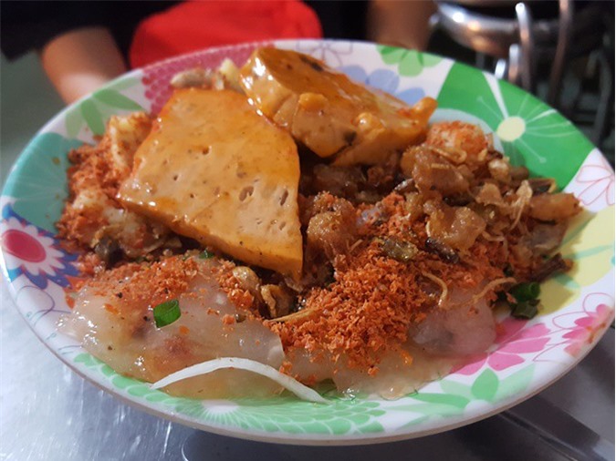 Tiệm bánh bèo Huế lai vị Sài Gòn đắt khách ở quận 10