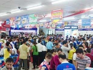 Trần Anh thua lỗ sau khi về Thế Giới Di Động