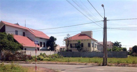 Khống chế tên cướp táo tợn đột nhập nhà dân dùng dao đe dọa