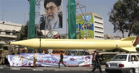 Chạy đua vũ khí hạt nhân: Ả Rập Saudi hung hăng "dằn mặt" Iran