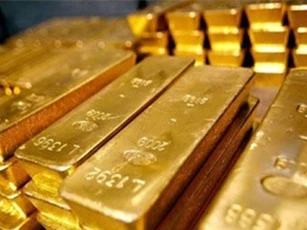 GIÁ VÀNG NGÀY 10/5: USD hạ nhiệt, vàng thoát đáy