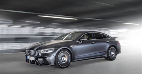 Cận cảnh siêu xe Mercedes-AMG GT 63 S mạnh hơn 600 mã lực