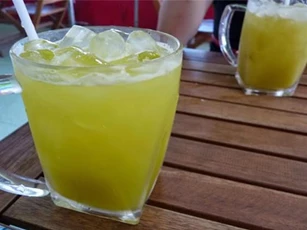 Trị sỏi thận, ho gà, táo bón... hiệu quả nhờ nước mía