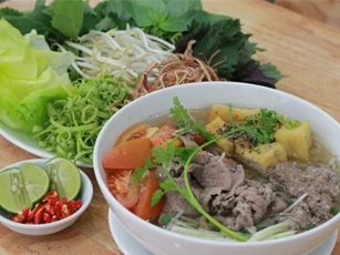 Bún vị Bắc cho bữa sáng nhanh gọn ở Sài Gòn