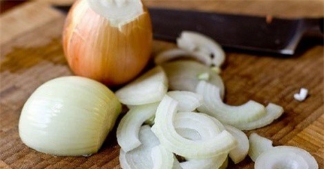 Chống lão hóa, làm trắng da tự nhiên với hành tây