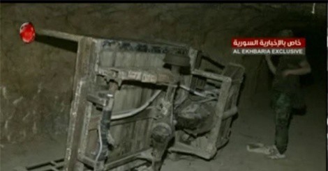 Clip: Quân đội Syria phát hiện đường hầm lớn của phiến quân 