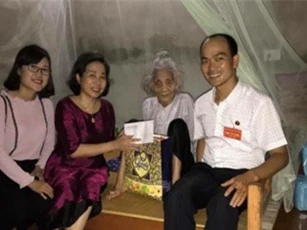 Hơn một vạn người cao tuổi nghèo, cô đơn cần được quan tâm