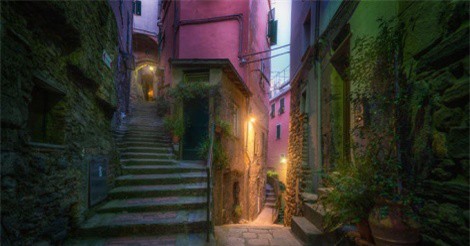 Những con hẻm 'bí mật' đẹp như cổ tích ở Italia