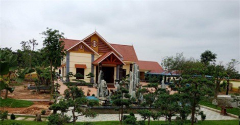 Vụ “biệt phủ” sai phép của cán bộ công an: Tháo dỡ trước 15/5