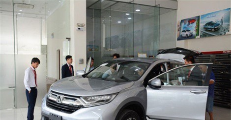 Xe crossover 7 chỗ tại Việt Nam đồng loạt tăng giá bán