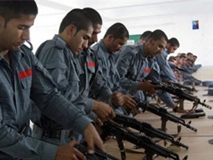 Lính Afghanistan chê súng Mỹ, ngưỡng mộ AK Nga