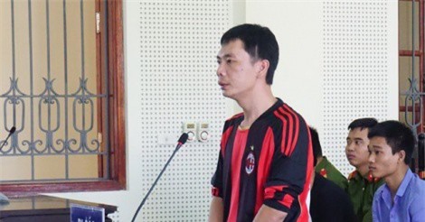 Giết người vì bị chê ngồi uống rượu không đàng hoàng