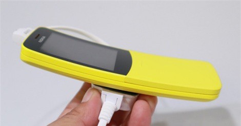 Nokia 8110 nắp trượt sắp lên kệ tại Việt Nam, giá 1,7 triệu đồng