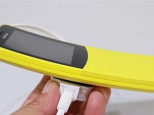 Nokia 8110 nắp trượt sắp lên kệ tại Việt Nam, giá 1,7 triệu đồng