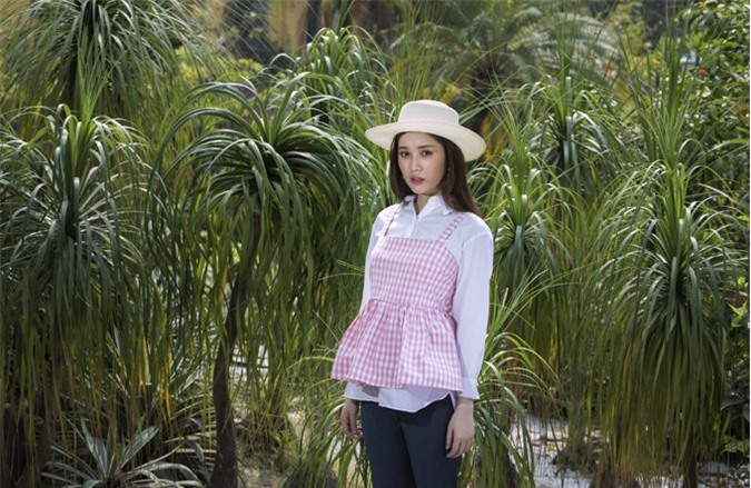 Tôn nét trẻ trung với các kiểu dáng trang phục thịnh hành