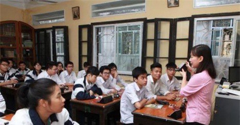 Giảm biên chế giáo viên trước, rồi hãy tính tới tăng lương