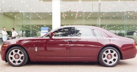 Đại gia Huế chơi trội, tậu Rolls-Royce Ghost biển ngũ quý 1 hơn 11 tỷ đồng
