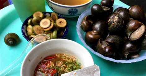 Ghét thị phi, đi ăn quán ốc 'không tiếng nói' ở Hà Nội