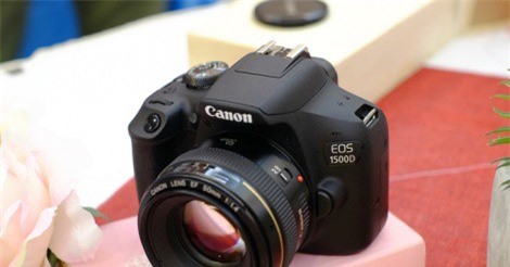 Bộ máy ảnh DSLR rẻ nhất Việt Nam, giá 9,6 triệu đồng