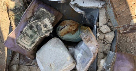 Cặp vợ chồng tìm được "kho báu" 1,2 tỷ đồng chôn ở sân nhà