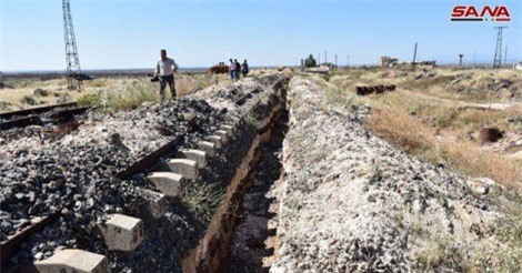 Chùm ảnh: Quân đội Syria phát hiện đường hầm và bom tự chế ở Hama