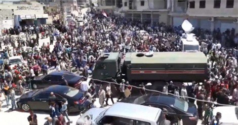 Clip: Người dân Bắc Homs xuống đường cảm ơn quân đội quét sạch phiến quân