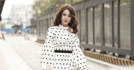 Lê Hà khoe street style đa phong cách trên phố Sài Gòn