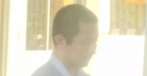 Nghi vợ có bồ, chồng bị đâm chết