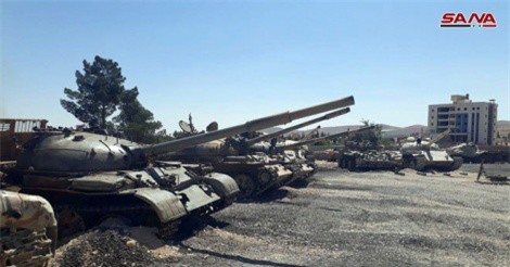 Quân đội Syria chiếm loạt xe tăng chiến đấu của phiến quân ở Qalamoun 