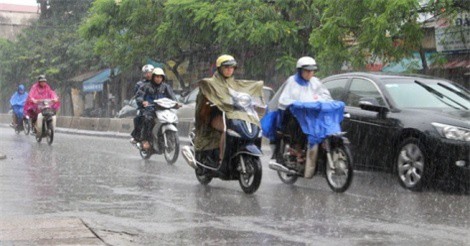 DỰ BÁO THỜI TIẾT TỐI 18/5: Cảnh báo mưa dông tại Hà Nội