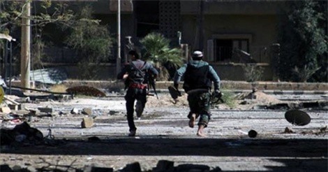 Quân đội Syria vẫn đánh mạnh, IS gần như sụp đổ hoàn toàn ở Nam Damascus