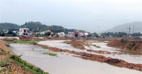 Tổng giám đốc doanh nghiệp nhà nước chỉ định 5 gói thầu cho con trai