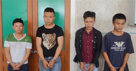 Băng cướp lao từ lùm cây ra quốc lộ, dí kiếm vào tài xế