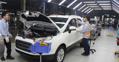 Giá xe nhập tăng và lượng linh kiện ôtô nhập đang giảm mạnh