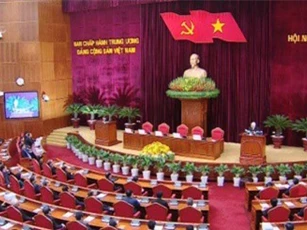 Kiểm soát chặt chẽ, thay thế kịp thời các cán bộ yếu kém, sai phạm