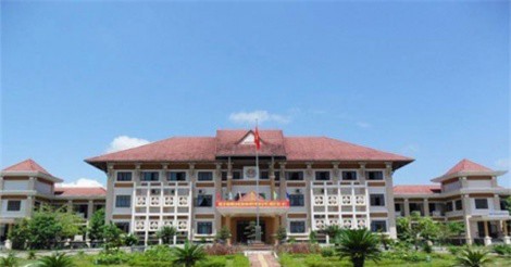 Phó Chủ tịch cùng hàng loạt cán bộ xã xin nghỉ việc vì cuộc sống "khó khăn"