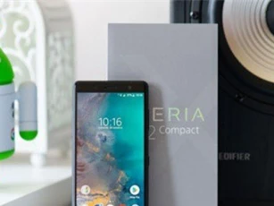 Mở hộp smartphone màn hình 5 inch mạnh nhất thế giới, giá 13,99 triệu tại Việt Nam