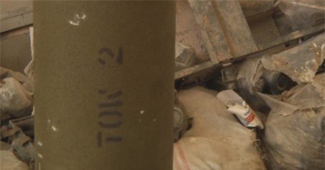 Clip: Quân đội Syria phát hiện kho vũ khí nguồn gốc NATO tại Homs