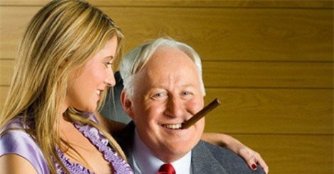 Quá nhiều tiền: Đại gia chi 550 tỷ mong sống thêm được 10 năm