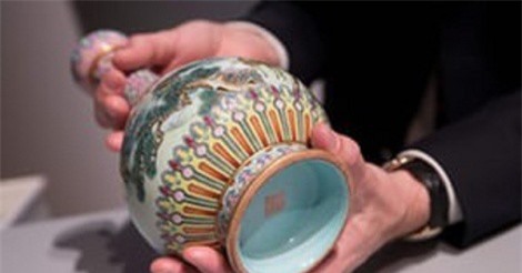 Chiếc bình bị bỏ quên bất ngờ có giá hàng tỉ đồng