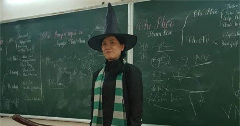 Cô giáo hóa trang thành… phù thủy giúp học sinh có cảm hứng ôn thi
