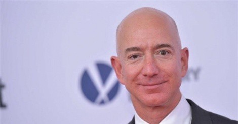 Khi tỷ phú Jeff Bezos tìm cảm giác tiêu... 1 USD