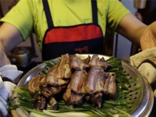 Người Hàn Quốc dần “quay lưng” với thịt chó