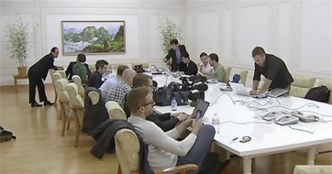 Triều Tiên bất ngờ tiếp nhận đoàn phóng viên Hàn Quốc đến bãi thử hạt nhân